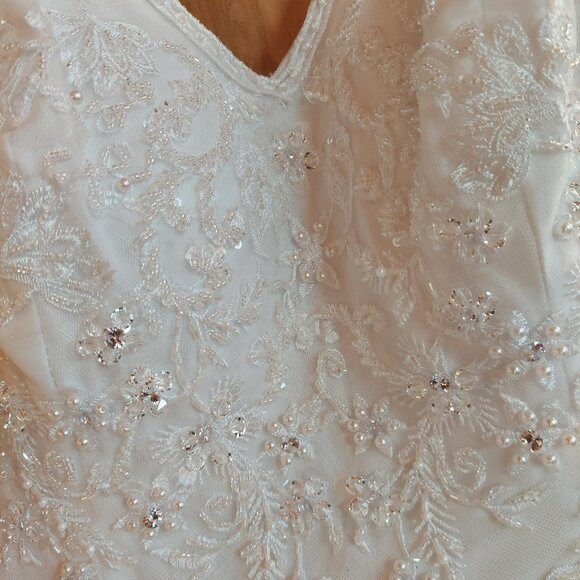 White Mary's Tulle Bridal Ball Gown with Crystal Beads size 8 - Picture 10 of 17
